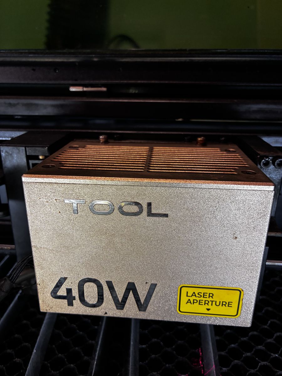 xTool S1 の本体（実機）